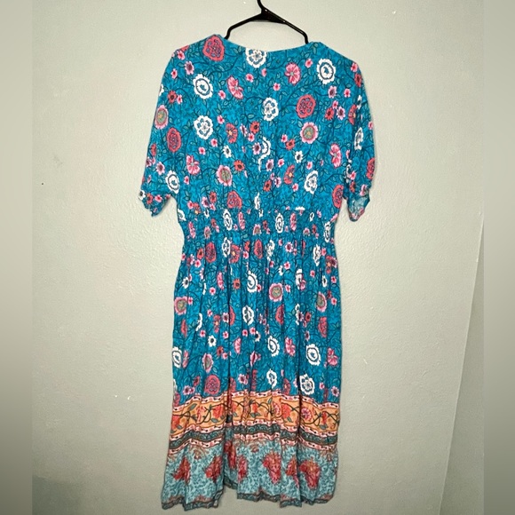 Vibrant Floral Dress - Picture 3 of 8